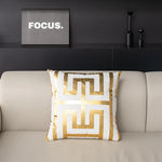 coussins décoratifs contemporains blanc doré motif abstrait non toxique respectueux environnement polyester opacité fixés
