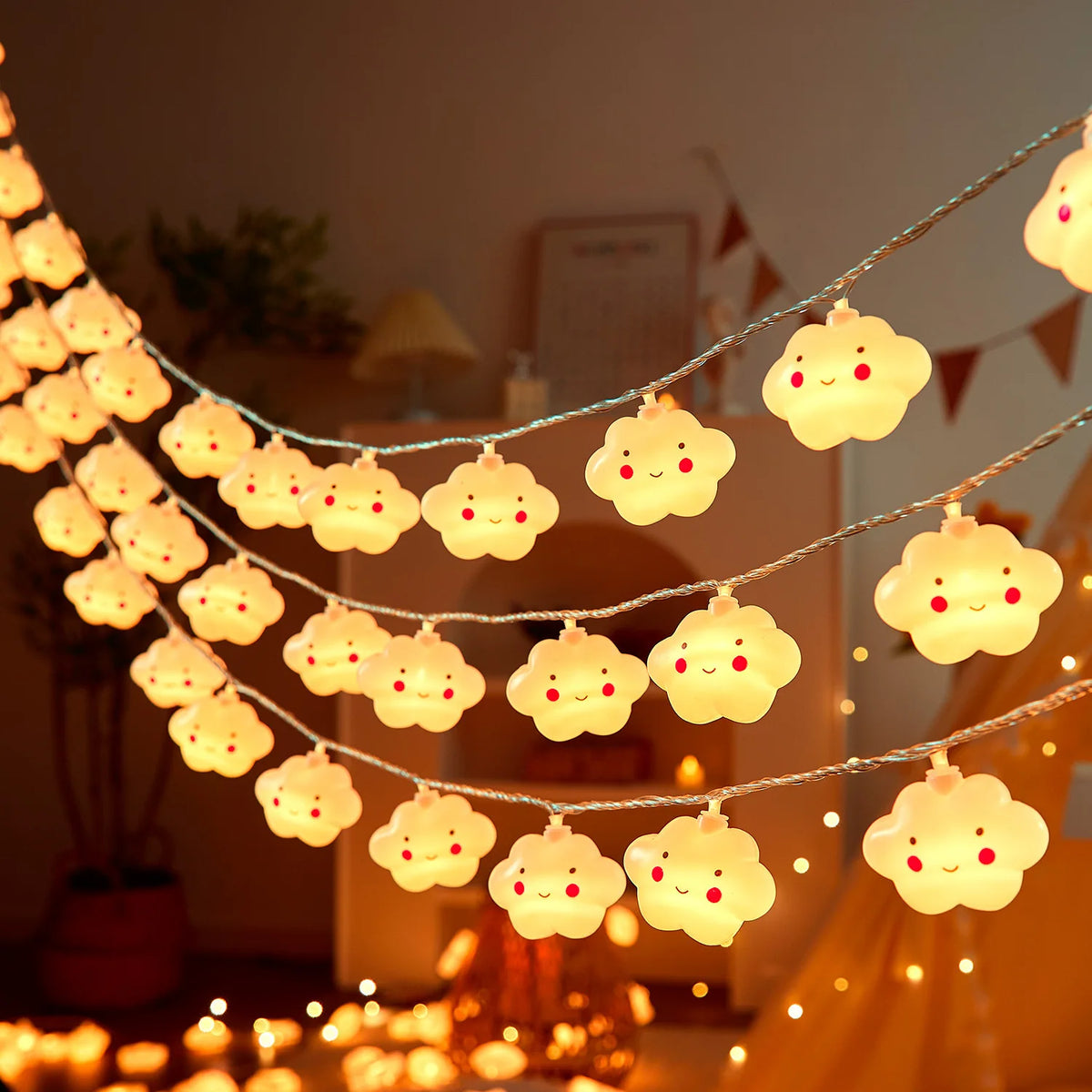 nuages mignons blanc jaune guirlande lumineuse moderne décoration noël anniversaire mariage