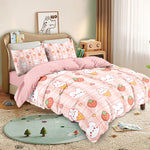 ensemble literie enfantin motif lapins fraises coeurs rose bleu hello so cute carotte