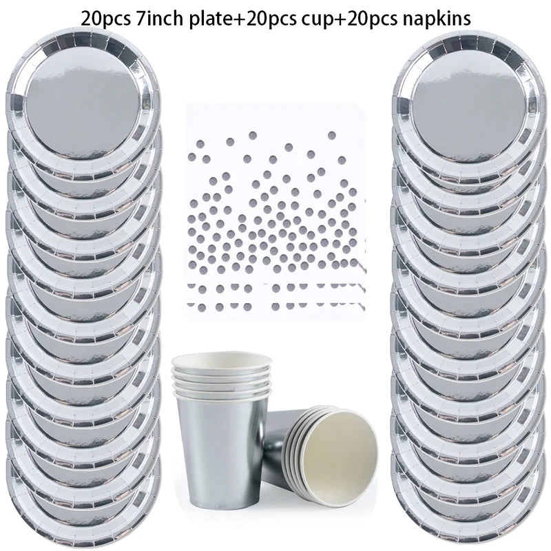 vaisselle jetable argentée moderne assiettes verres serviettes points noirs anniversaire mariage fêtes argentées