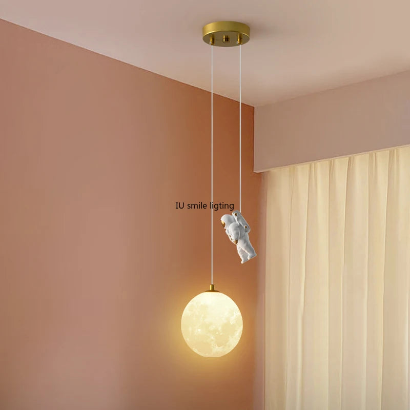 lampe suspendue moderne blanche astronaute lune figurine globe semi transparent chambre enfant led
