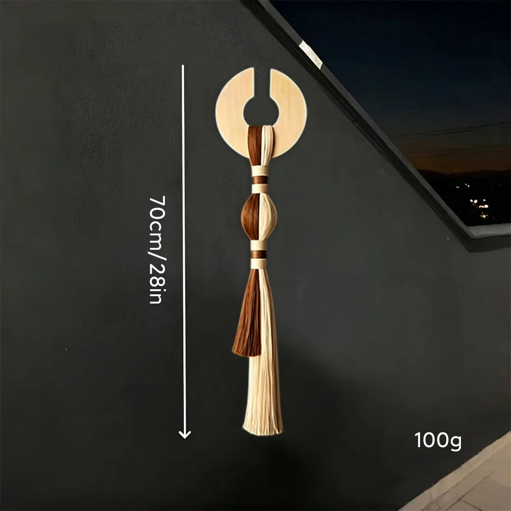 décoration murale moderne tissage main pompons spirales tassels beige marron minimaliste adhésif 70cm