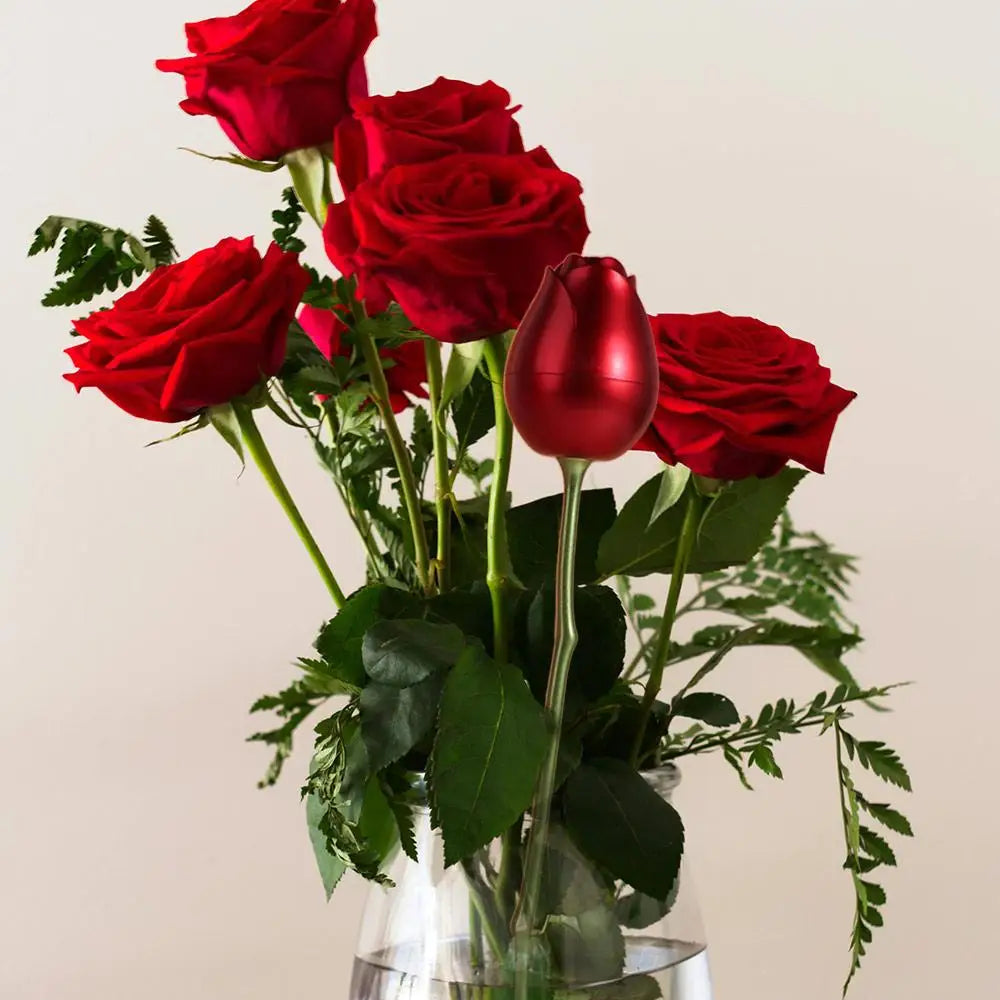 boîte bijoux fleur rouge élégante moderne gravure rose dorée base grise rangement pratique porte