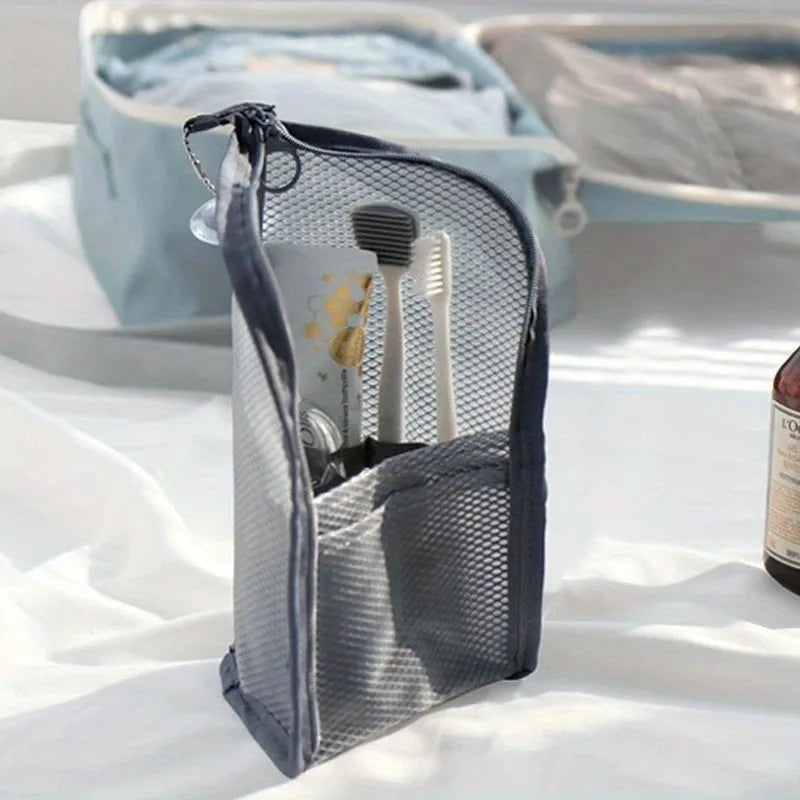 sac toilette voyage polyester transparent gris blanc moderne minimaliste brosses dents rasoirs savons flacons