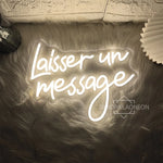 décoration murale néon sign blanc lettres stylisées moderne minimaliste lumière usb chambre