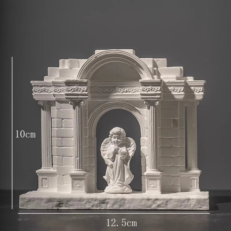 statue arc boîte bijoux blanc sculpté détails classique baroque ornemental decor salon