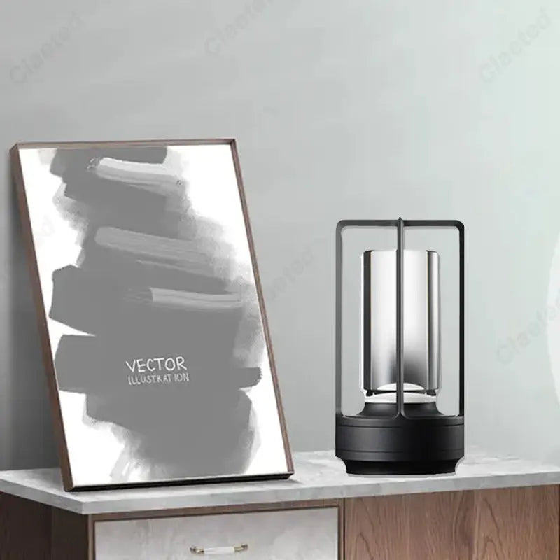 lampe torche moderne led transparente noir doré base métallique minimaliste lumière ambiance camping restaurant