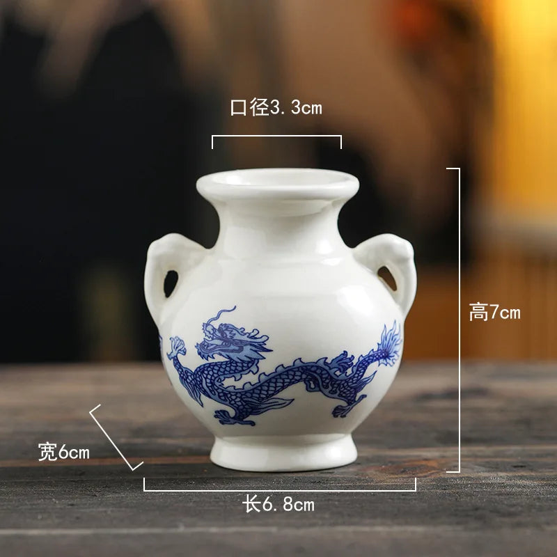 vases céramique bleu blanc fleurs dragons ornement étagère chambre salon table classique