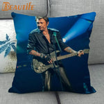 coussin carré moderne homme cheveux blond opacité noir bracelet cuir décoration chambre ornementalité universel