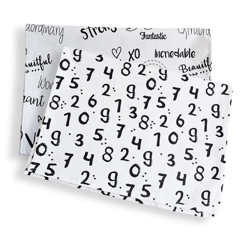 serviettes coton noir blanc moderne numéros lettres coeurs plumes phrases