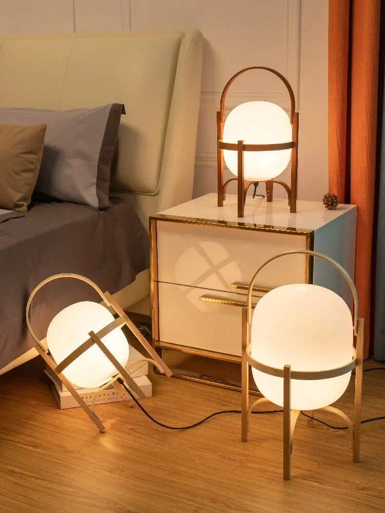 Lampe de chevet japonaise allumée ambiance chaleureuse