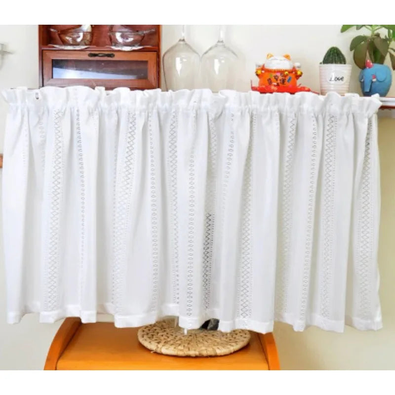 rideau blanc semi transparent broderie fine classique polyester dimensions variées vintage motifs géométriques