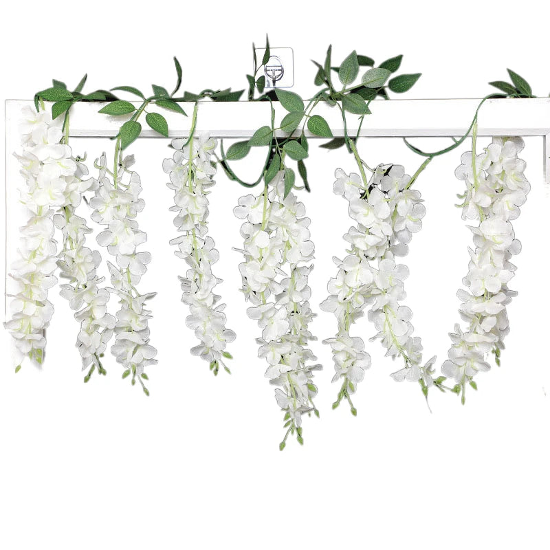 guirlande fleurs artificielles blanc vert intérieur mariage romantique décoration chambre coucher festive