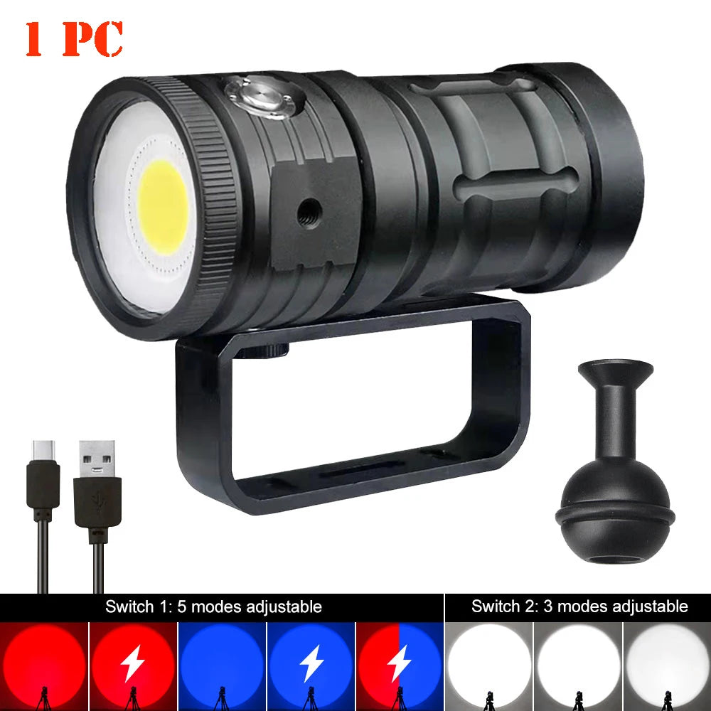 lampe torche sous marine led rechargeable intense éblouissante robuste moderne poignée