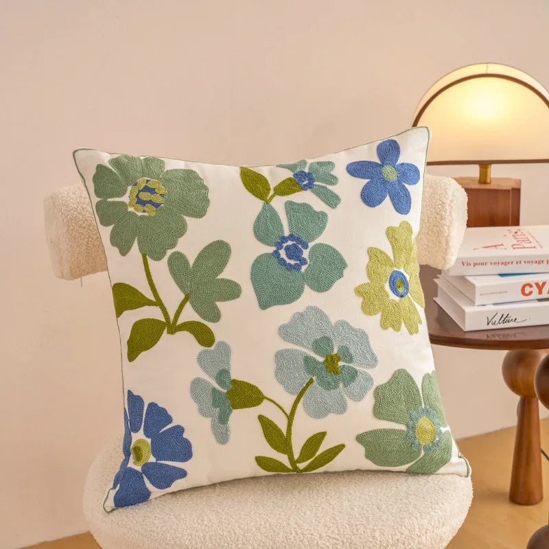 housse coussin décorative motif floral brodé moderne canapé salon lit maison blanc