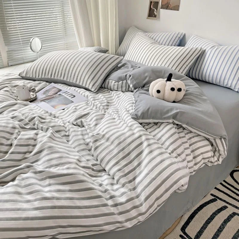 ensemble literie bleu clair rayures horizontales moderne couvre lit taies d'oreiller coton polyester frais