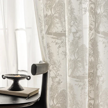 rideau beige clair semi transparent motif paysage arbres oiseaux classique fenêtre salon chambre