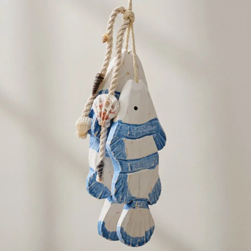 poisson décoratif bois rustique marin cordelette blanc bleu beige brun rayures horizontales coquille