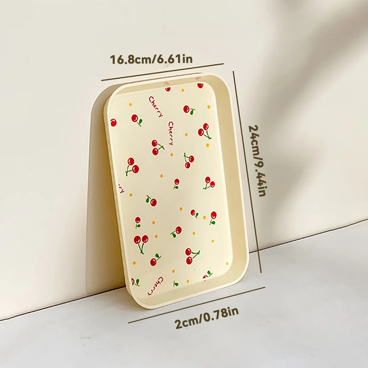 assiettes plates moderne motif cerises lettres cherry beige clair rangement bijoux parfum organisateur cuisine