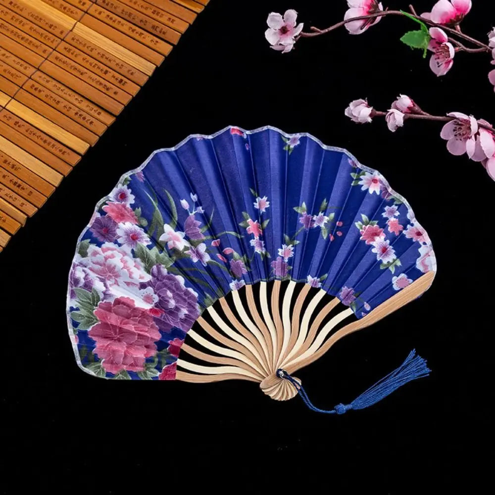 éventail pliant traditionnel fleurs soie bois motifs floraux blanc vert rose