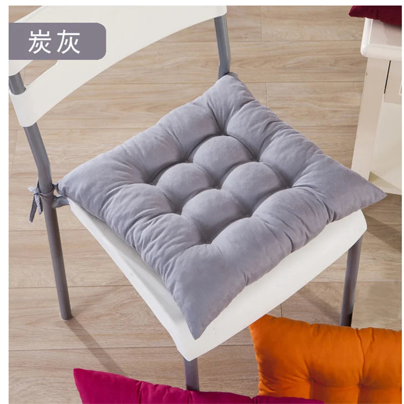 coussin siège carré anti décubitus amovible lavable moderne confortable tissu épais doux coutures horizontales