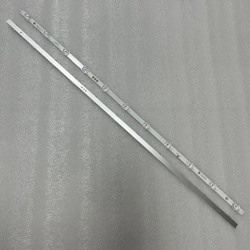bande lumineuse led blanc rectiligne moderne connecteurs fixations aluminium réutilisable sans fil