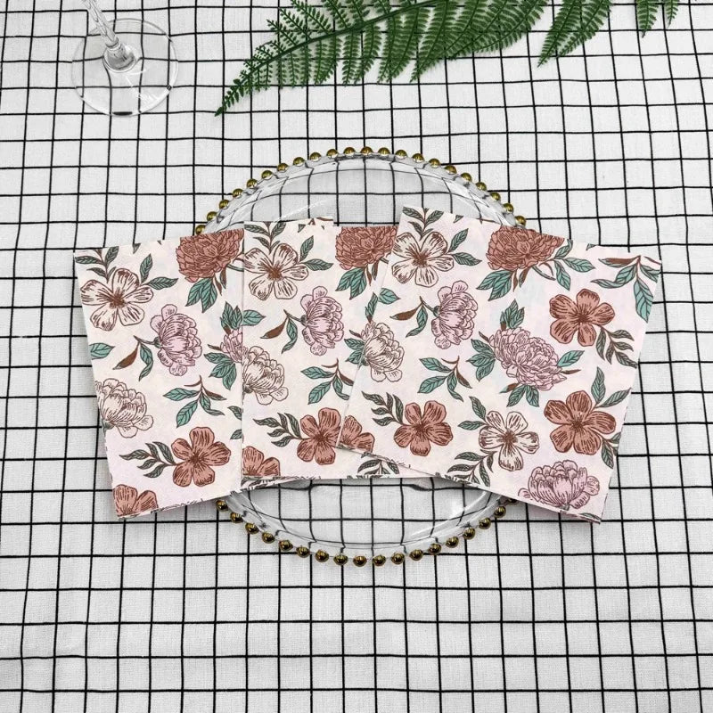 serviettes papier fleurées moderne élégantes beige clair marron vert rose 33cm 16.5cm 20 pièces