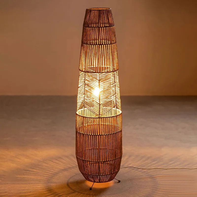 lampe sol led wicker moderne artisanale marron clair motifs géométriques basse consommation vintage