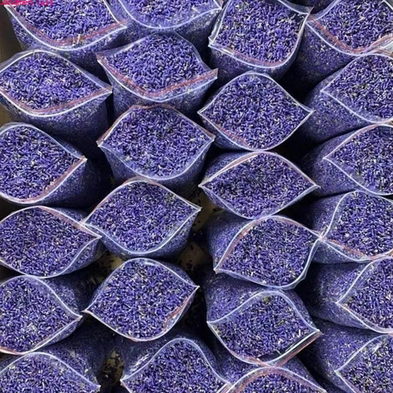 sachets lavande huile essentielle bougies parfumées bijoux résine motifs floraux texture lavande violettes intérieur