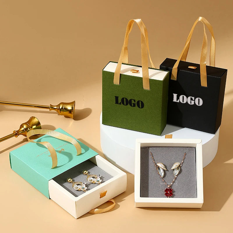 Boîte à bijoux personnalisable dans différentes tailles et couleurs