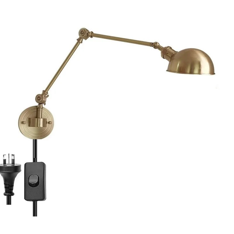 lampe murale industrielle dorée lisse fixée mur interrupteur câble électrique moderne cuisine chambre