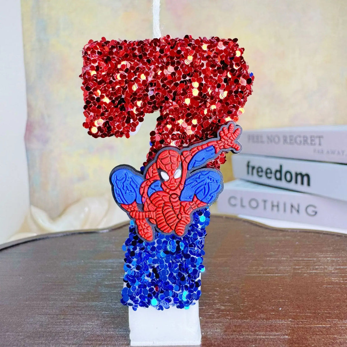 bougies décoratives anniversaire spiderman sequins brillants rouge bleu noir decoration gâteau fête thème