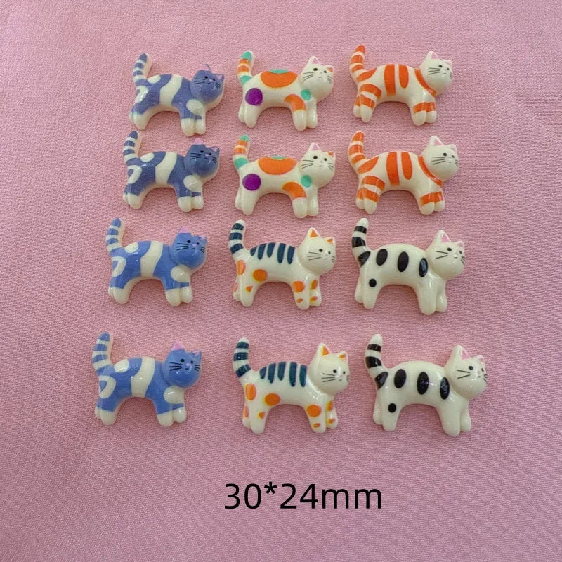 bijoux kawaii chats colorés cartoon modernes 20 30mm blanc bleu orange rose jaune