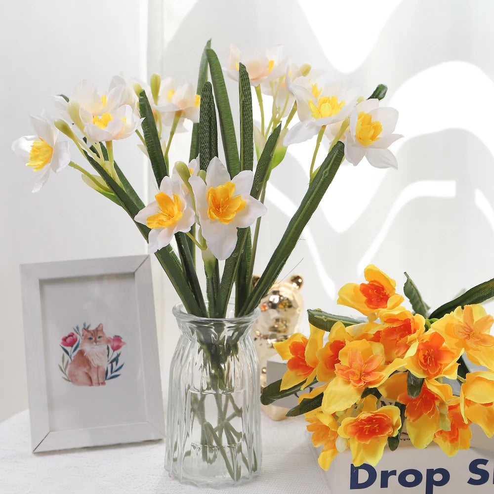 bouquet jonquilles artificielles fleurs blanc jaune vert feuilles vertes moderne minimalisteintérieur décoration