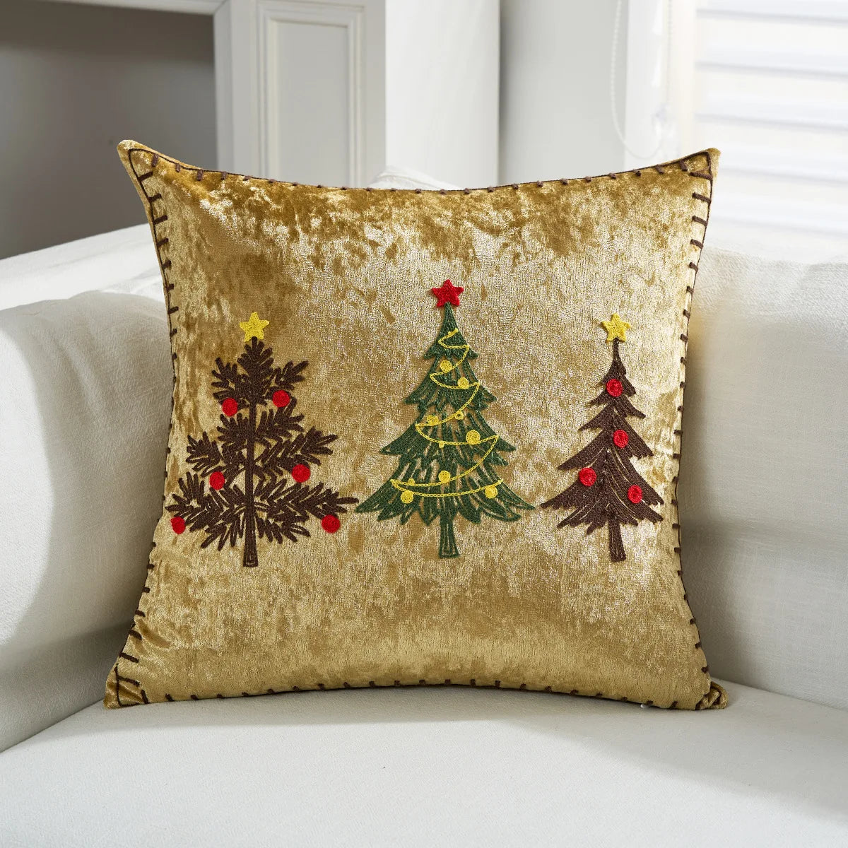 housse coussin noël brodée velours carré polyester décoration sapin boules étoiles traditionnel ornement voiture