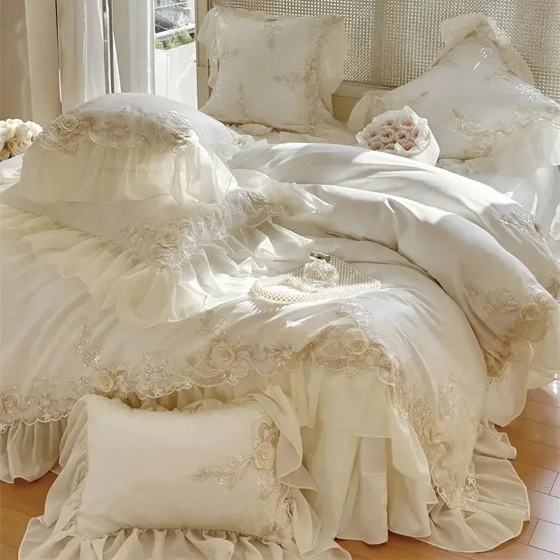 ensemble literie blanc crème broderies florales dentelle romantique vintage pièces housse taies d'oreiller