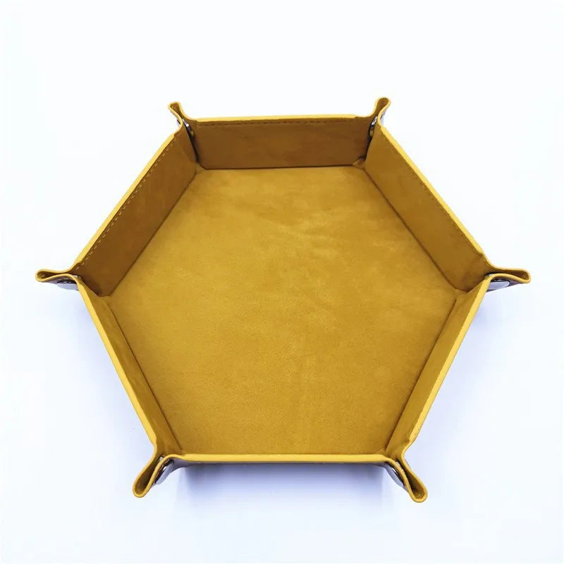 plateau dés hexagonal feutre pliable vert marron bleu rouge noir moderne clous métalliques différents
