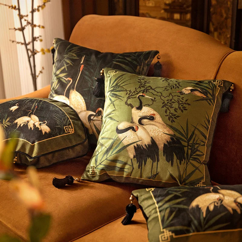 coussins decoratifs velours oiseaux blancs bambou vert pompons noirs classique oriental deco maison