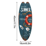 décoration murale bois vieilli planche surf thème plage motifs parasol chaise longue vintage marine