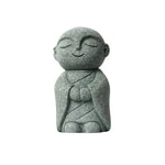 statuette bouddhiste vert clair granitée minimaliste sculptural durable extérieure intérieure ornement jardin porte bonheur