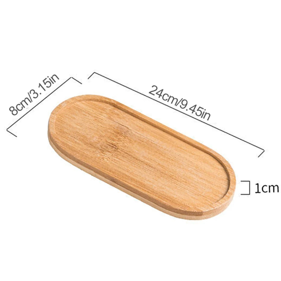 distributeur savon liquide cuisine pompe bois bouteille blanche noire vaisselle mains pot verre