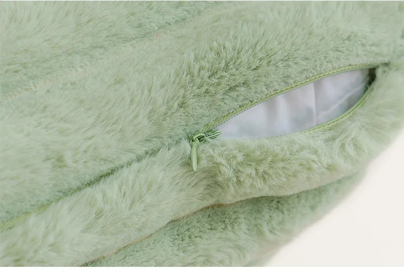taies d'oreiller peluche rose vert blanc orange lit décoration moderne carré rectangle adhésif