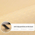 Tapis antidérapant avec des particules adhérentes pour empêcher le glissement.