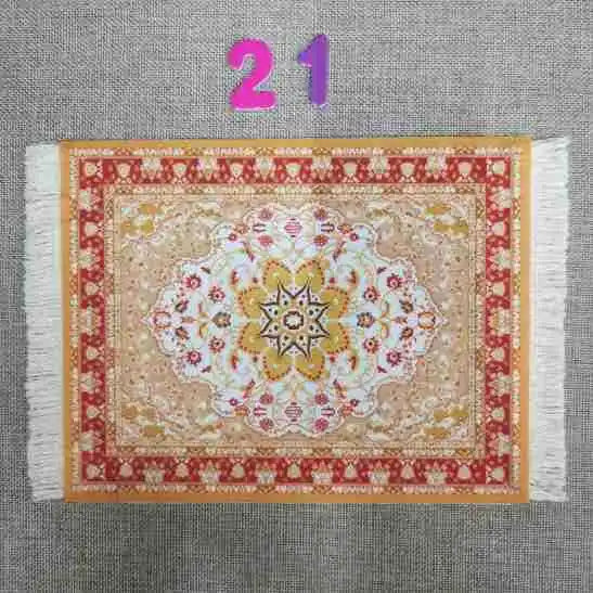 tapis rouge noir bleu beige ornements floraux motifs géométriques classique non glissant adhésif souris