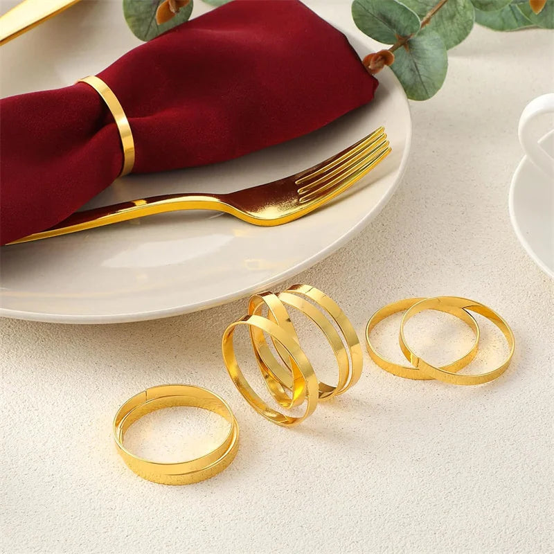 anneaux serviette dorés métal moderne décoration table mariage fête dînerhôtel rouges lisses