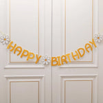 guirlande happy birthday lettres relief fleurs souriant deco enfantine joyeuse occasion anniversaire mariage baptême