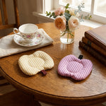 coussin ovale moderne rose clair jaune blanc rayures points confortable bandes noires