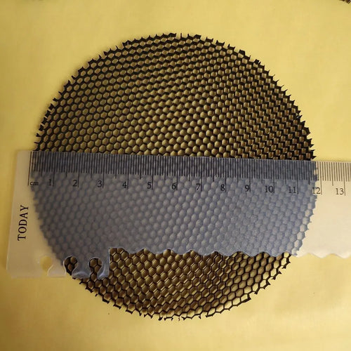 grille protection nid d'abeille noire spot encastrable aluminium anti éblouissement moderne