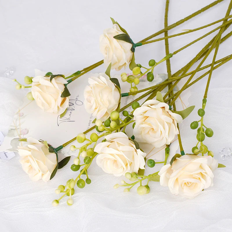 Bouquet fleurs artificielles roses blanches rouges violettes orange classique decoration table mariage événement