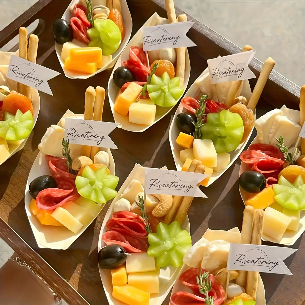 assiettes bois bateau forme blanc moderne apéritif charcuterie dessert événement polyvalentes